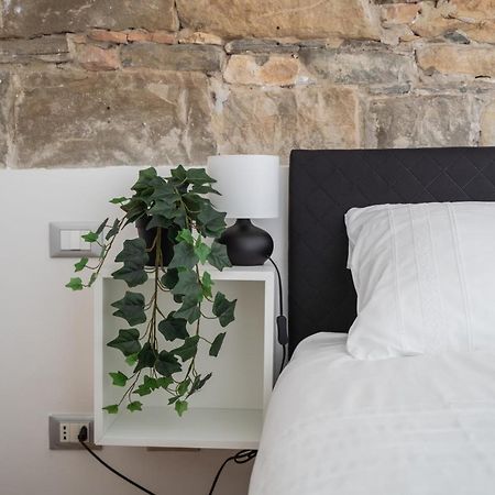 9B The Appartments Trieste Bagian luar foto