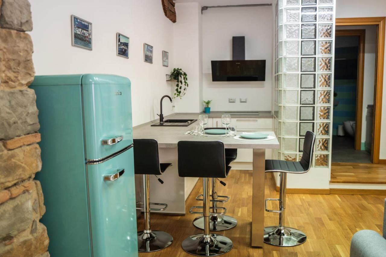 9B The Appartments Trieste Bagian luar foto